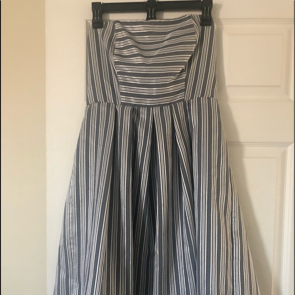 Brand new Shelby and Palmer strapless dress 👗